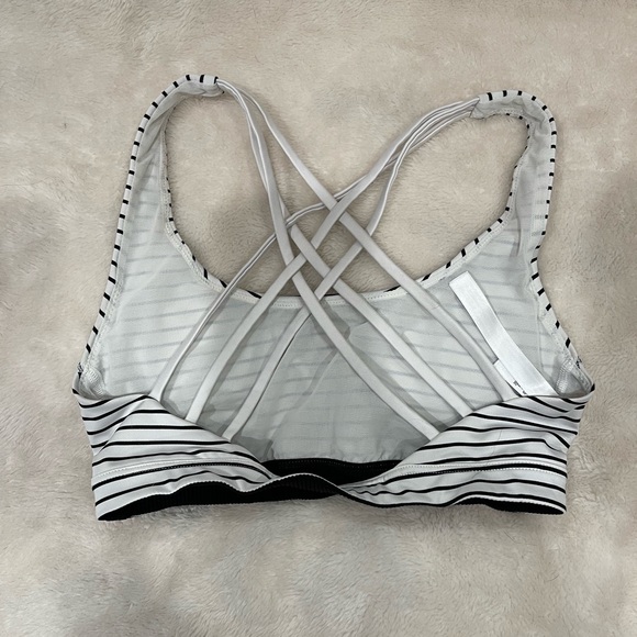 Victoria’s Secret sports bra - Picture 2 of 3